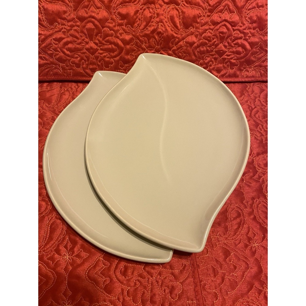 Set Of‎ 2 Royal Doulton Bay Leaves Green Serving Platter Plate Leaf Shape 14.25"